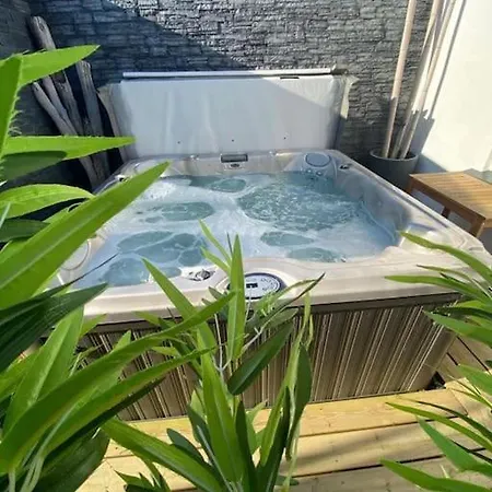 Avec Jacuzzi Proche De La Et Du Centre Villa Barbâtre