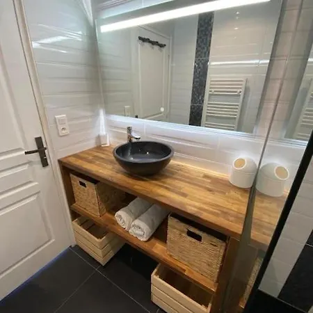 Villa Avec Jacuzzi Proche De La Et Du Centre *