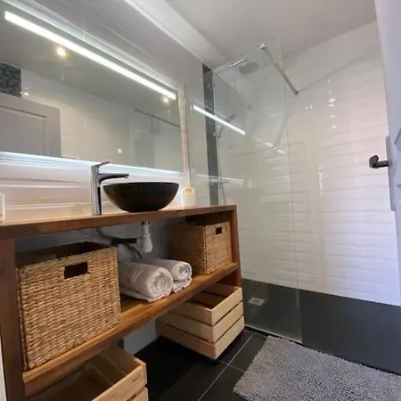 Villa Avec Jacuzzi Proche De La Et Du Centre *