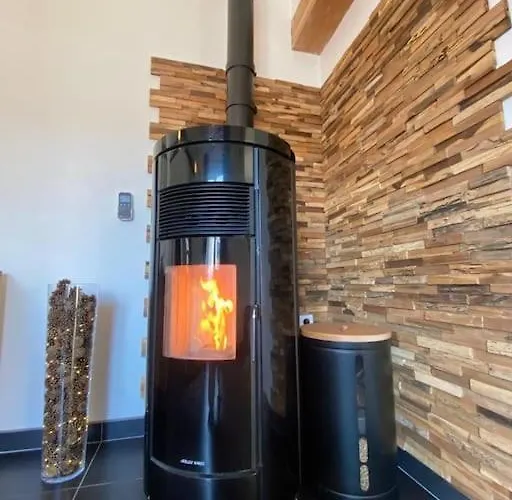 Avec Jacuzzi Proche De La Et Du Centre Barbâtre